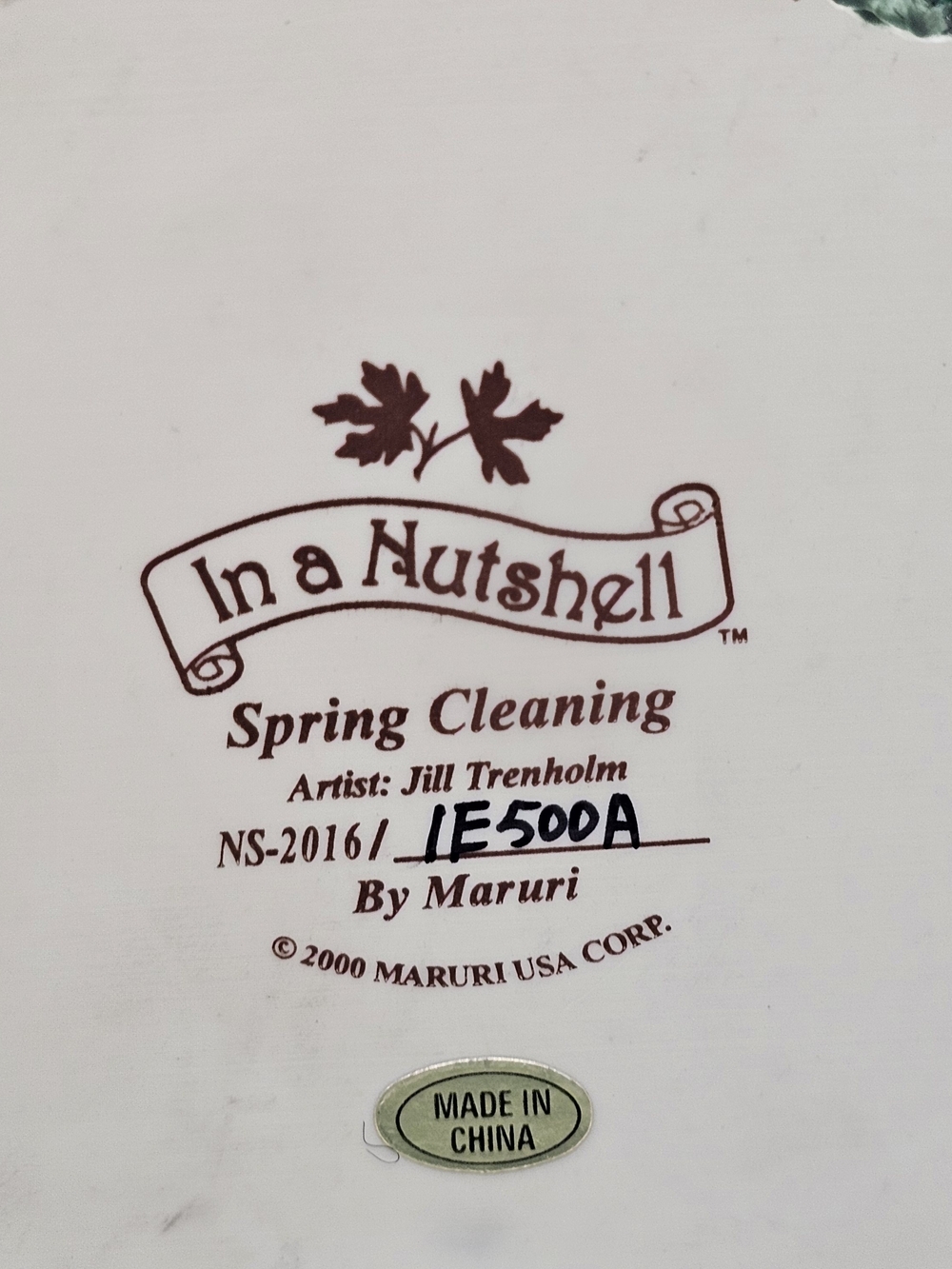 In A Nutshell Spring Cleaning 2000 - Picture 4 of 4